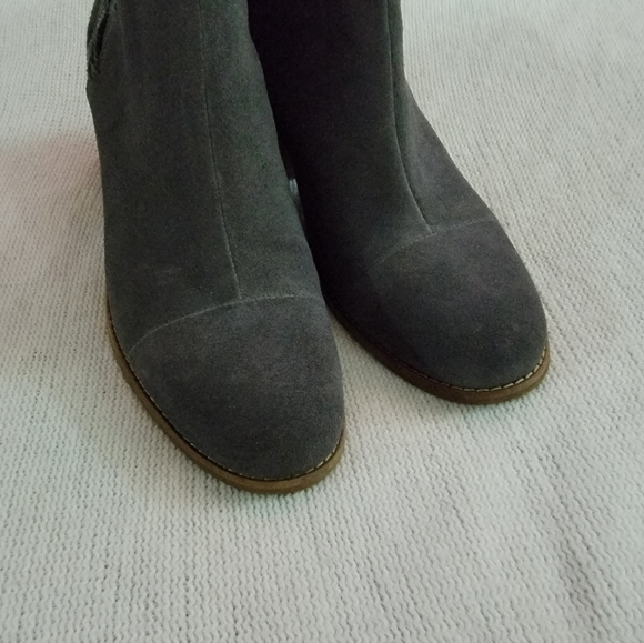 Tom's Booties - Picture 5 of 5